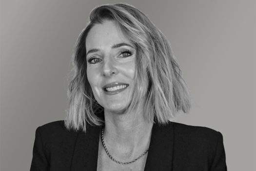 Laurence Fox - Expert immobilier. Je mesure le succès de mes prestations en fonction du niveau de satisfaction de mes clients avant toute autre chose.